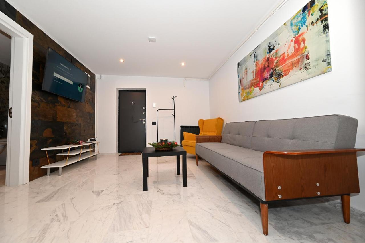 R&B Apartments Predeal Exterior photo